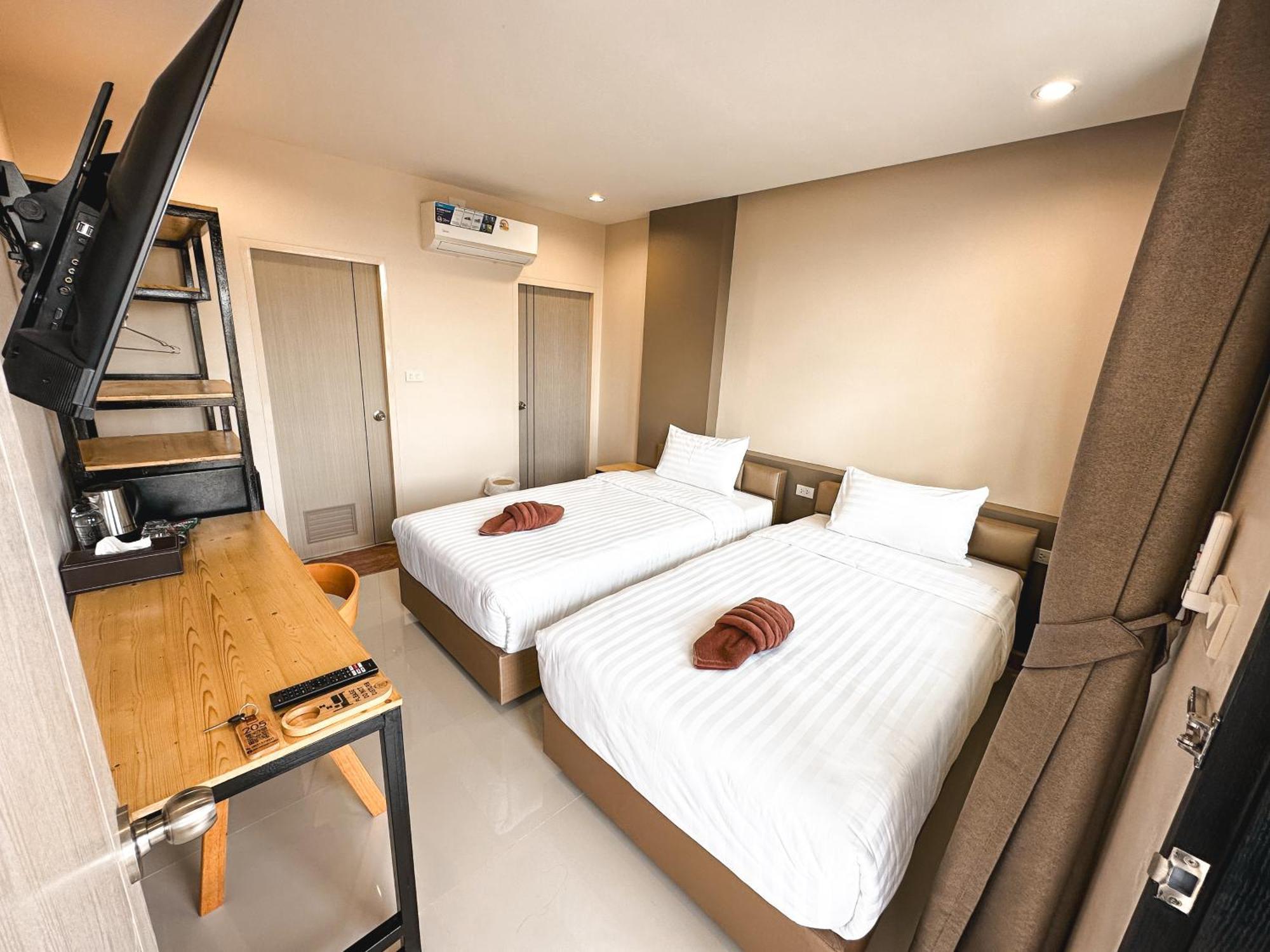 Rest Time Hotel Нонг Кай Екстериор снимка