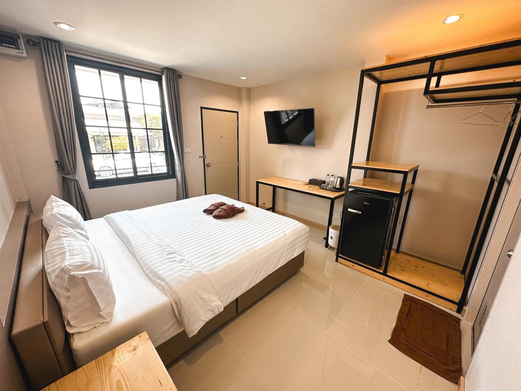 Rest Time Hotel Нонг Кай Екстериор снимка